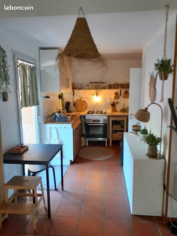 Appartement à louer, 46m², Châteauneuf-le-Rouge
