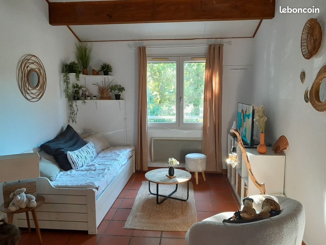 Appartement à louer, 46m², Châteauneuf-le-Rouge
