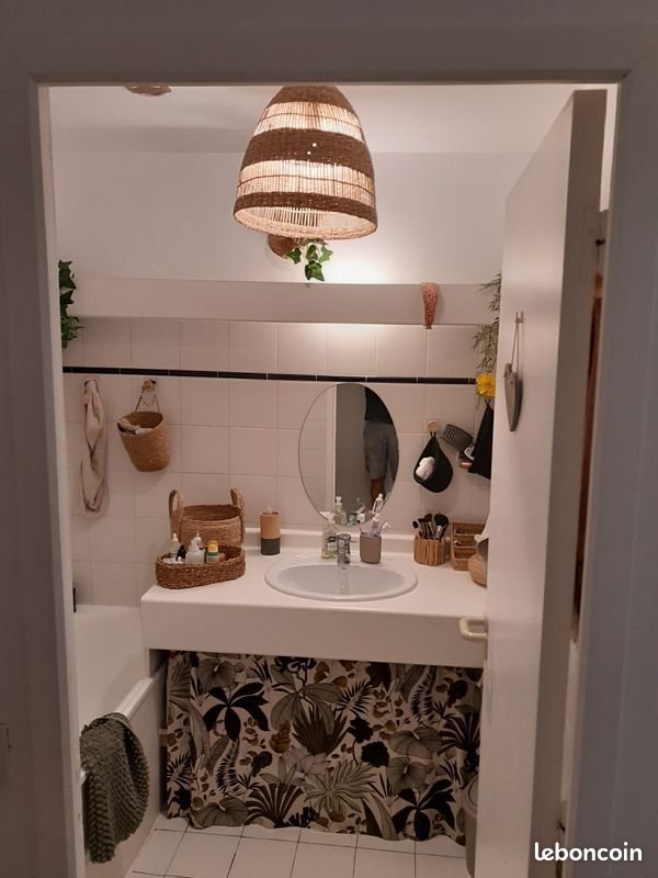 Appartement à louer, 46m², Châteauneuf-le-Rouge