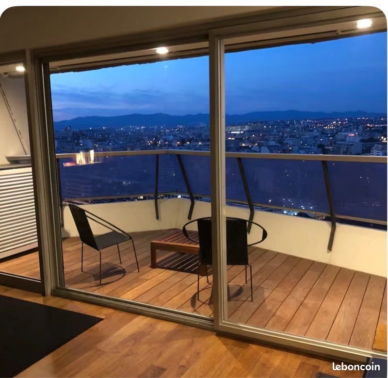 Appartement à louer, 45m², Marseille 8ème