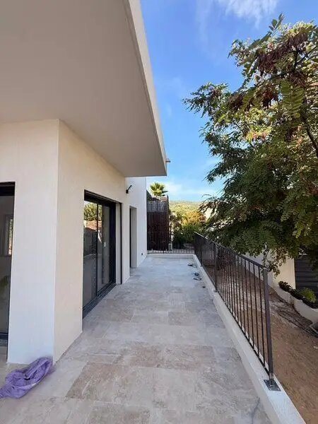 Maison à louer, 100m², Ceyreste