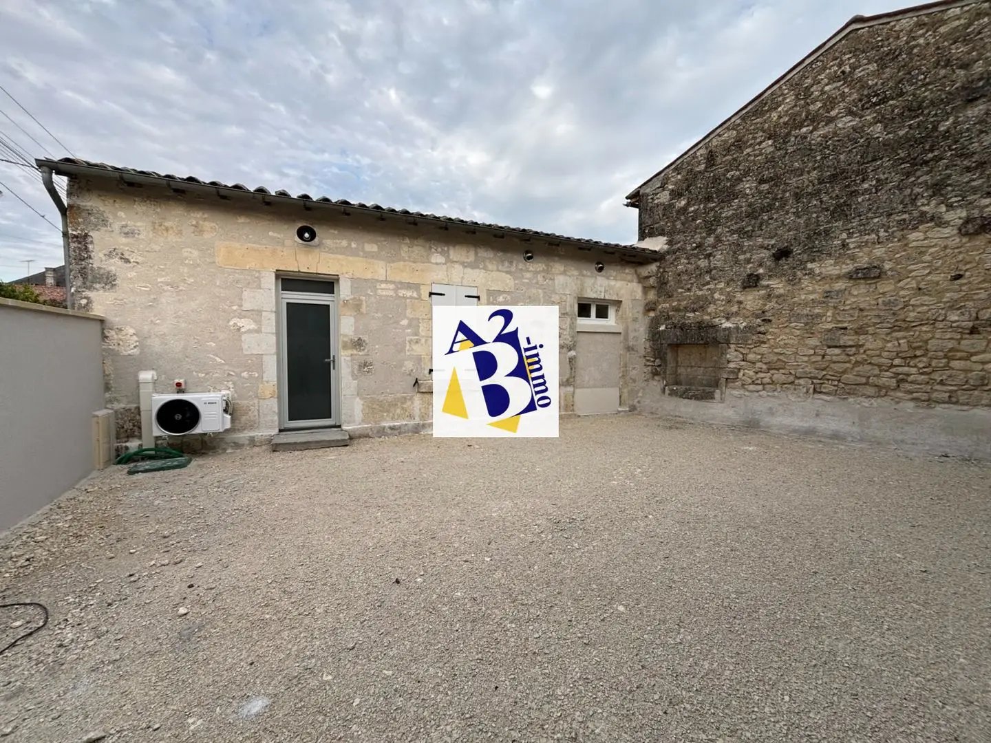 Maison à louer, 52m², Châteaubernard