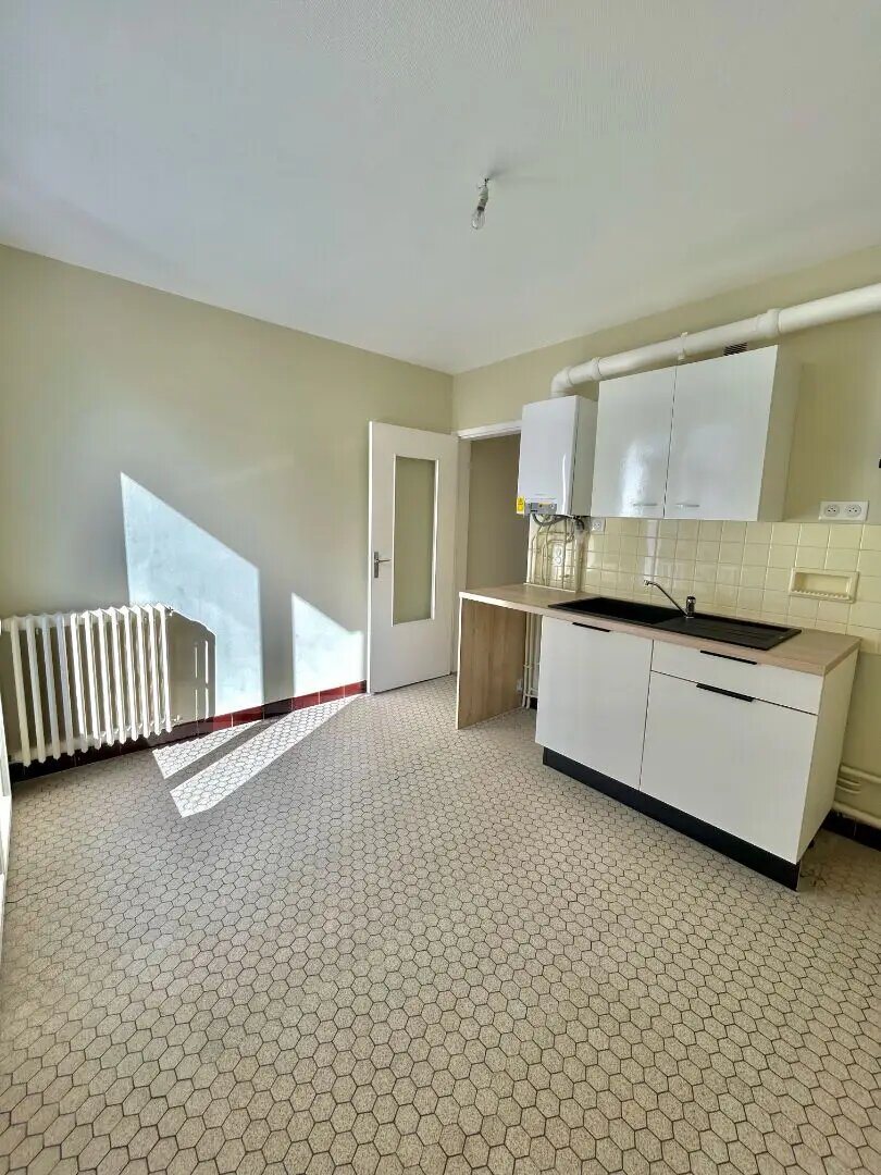 Appartement à louer, 51m², Aurillac