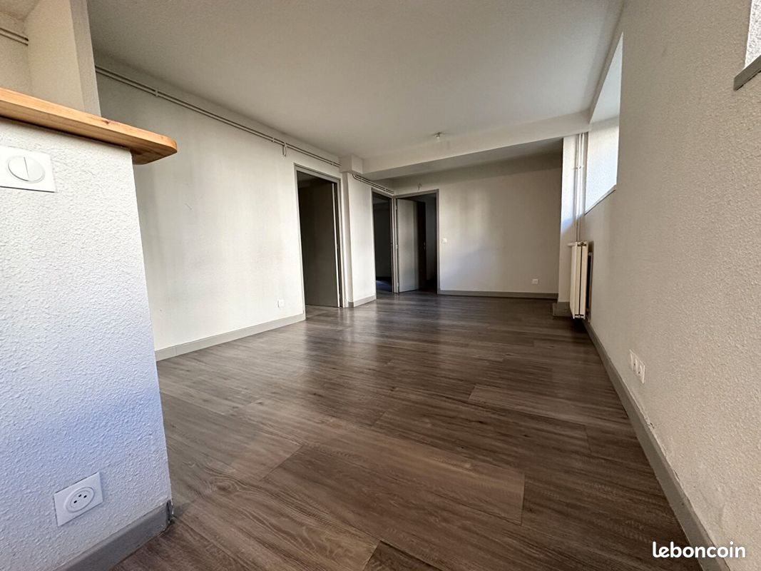 Appartement à louer, 60m², Aurillac