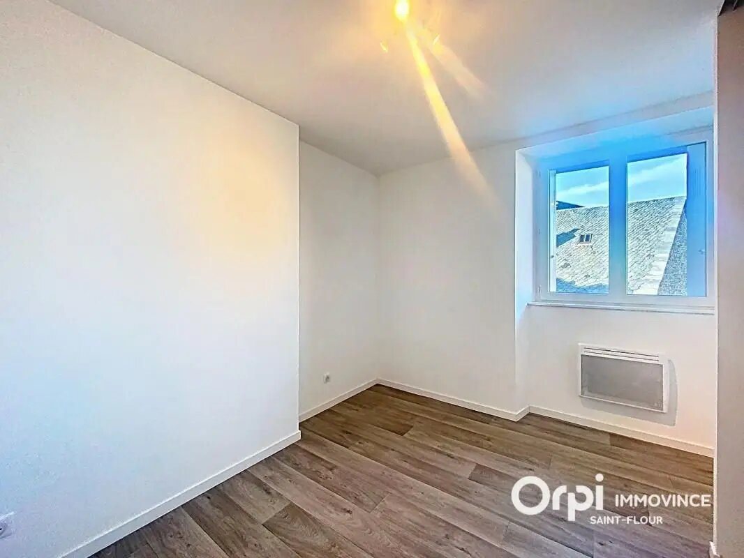 Appartement à louer, 28m², Saint-Flour