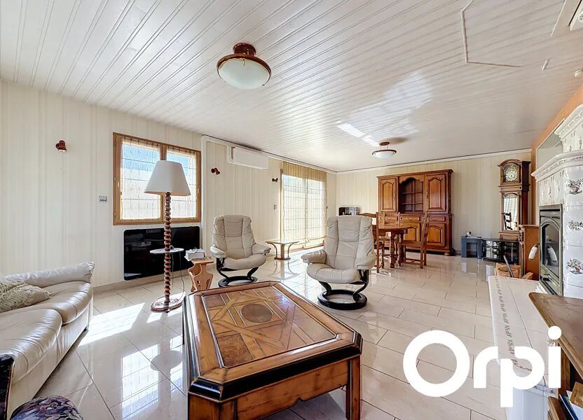 Maison à vendre, 120m², Chalinargues