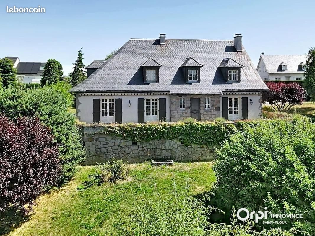 Maison à vendre, 258m², Saint-Flour