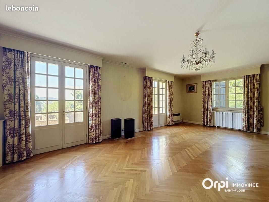 Maison à vendre, 258m², Saint-Flour