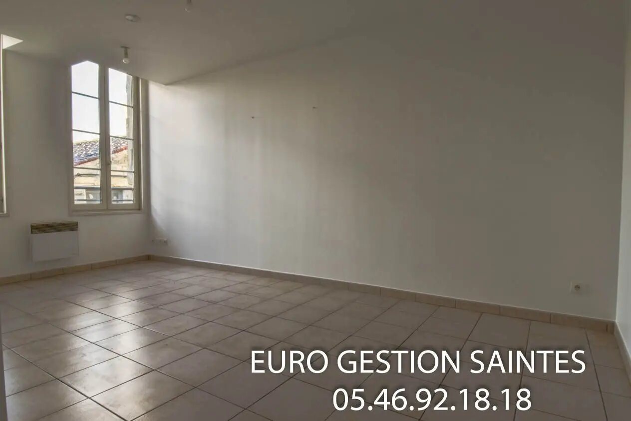 Appartement à louer, 31m², Saintes