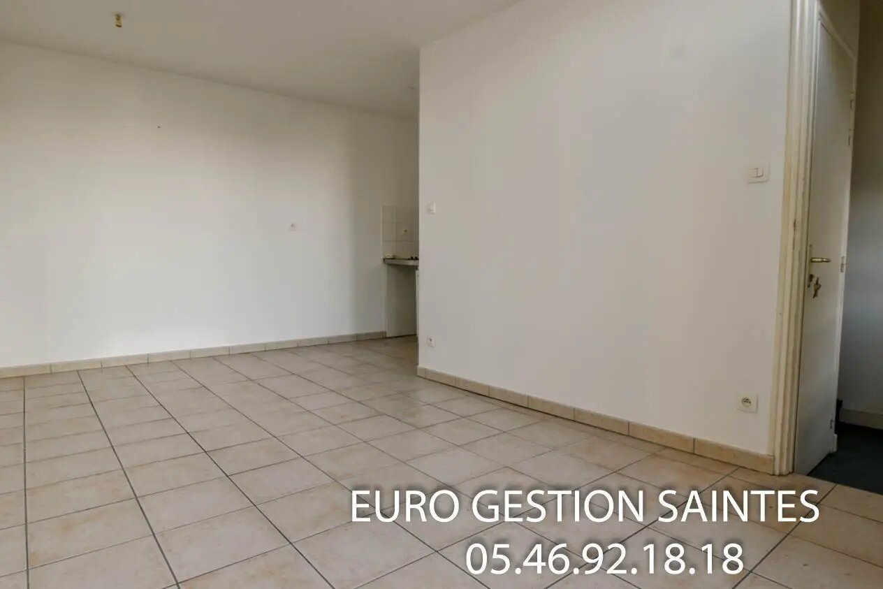 Appartement à louer, 31m², Saintes