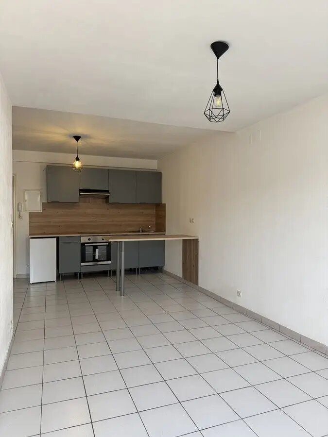 Appartement à louer, 40m², Saintes