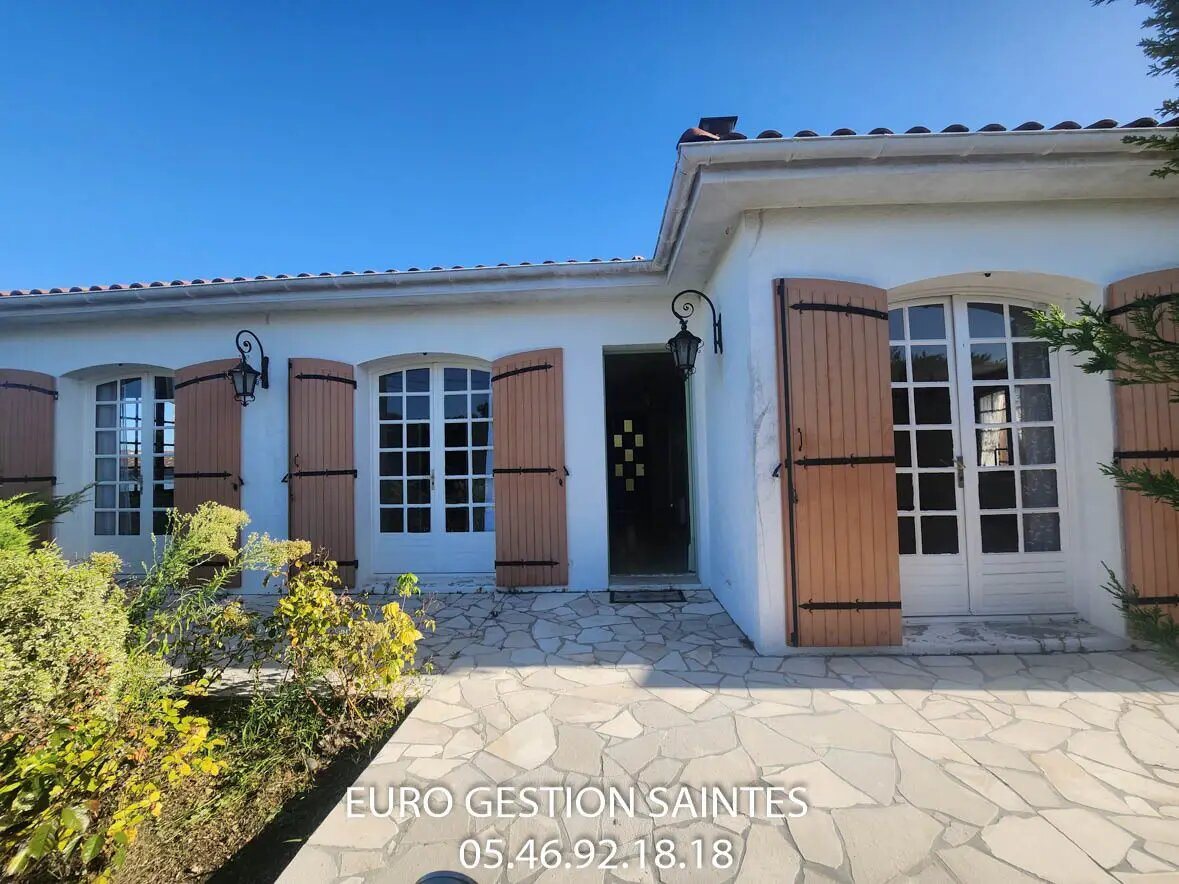 Maison à vendre, 121m², Saintes