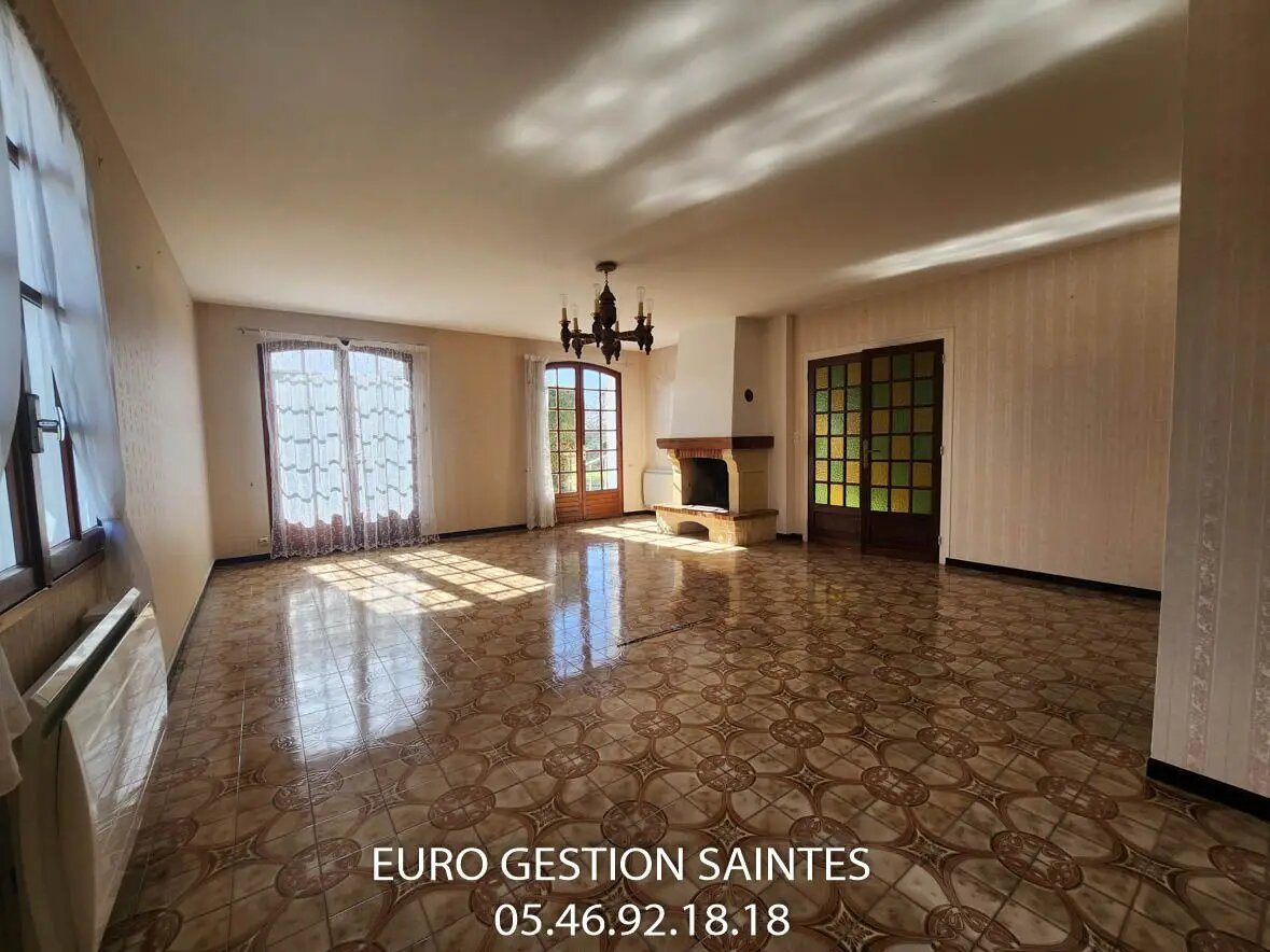 Maison à vendre, 121m², Saintes