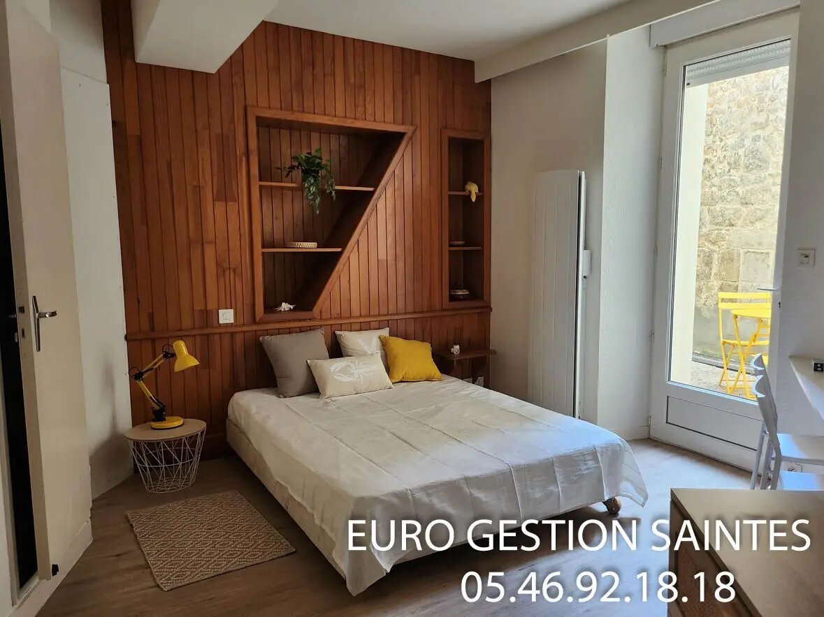 Appartement à louer, 14m², Saintes