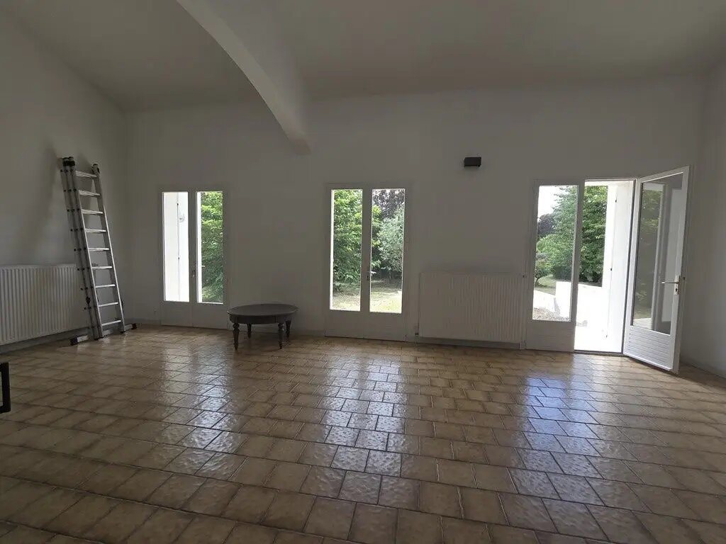 Maison à louer, 179m², Saintes