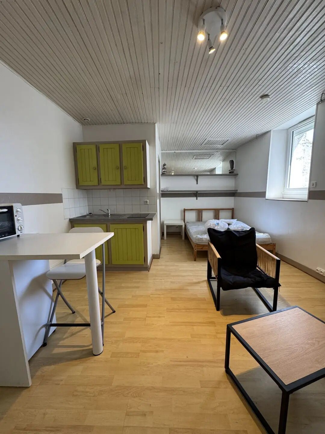 Appartement à louer, 20m², Saintes