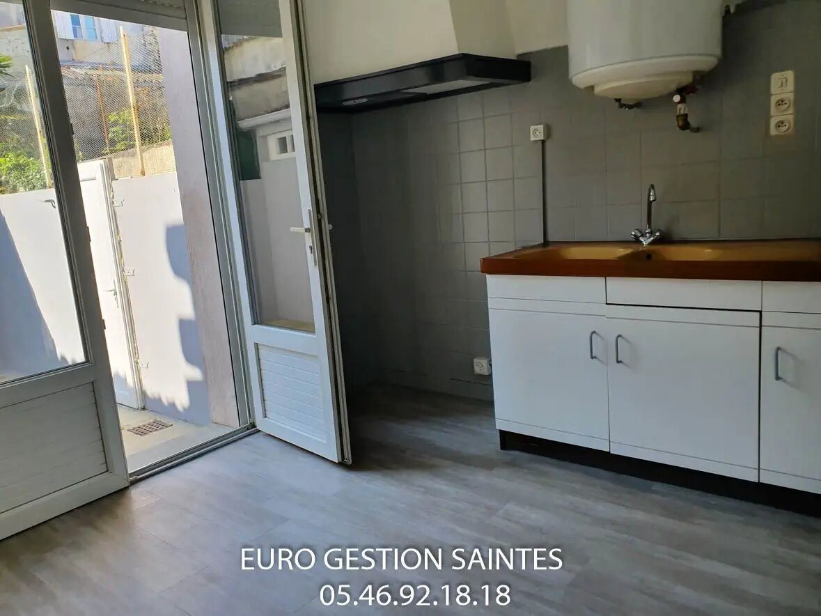 Maison à vendre, 74m², Saintes