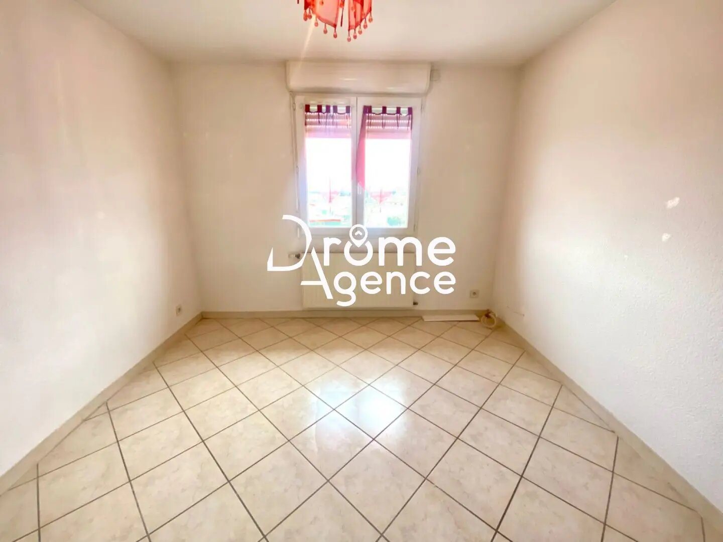 Appartement à louer, 83m², Saint-Marcel-lès-Valence