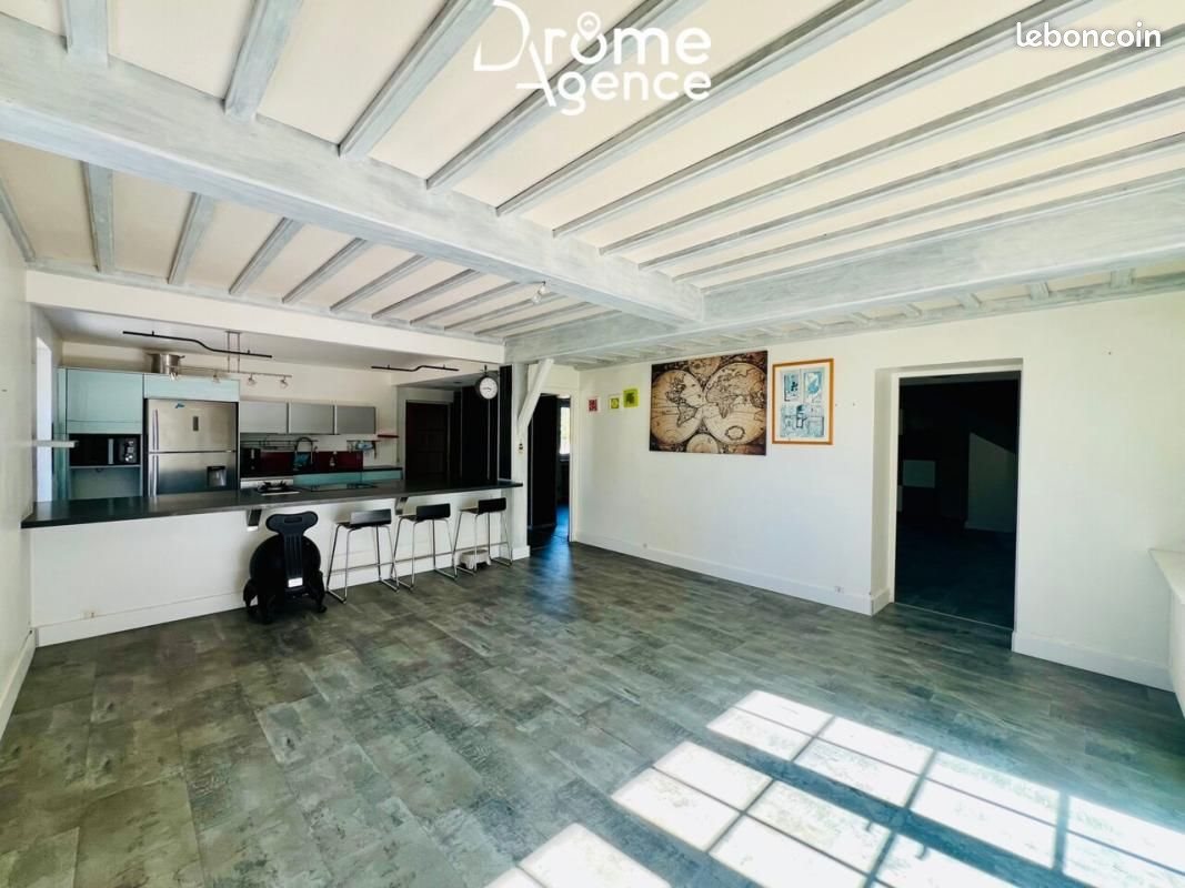 Maison à vendre, 360m², Montélier