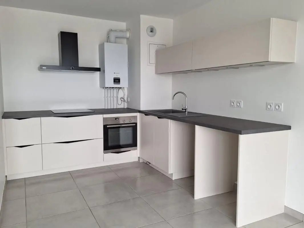 Appartement à louer, 44m², Poisat