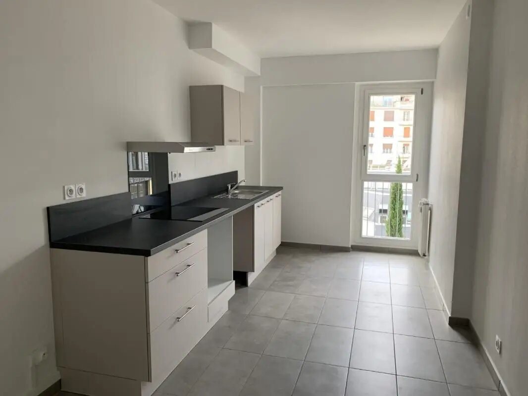 Appartement à louer, 85m², Grenoble