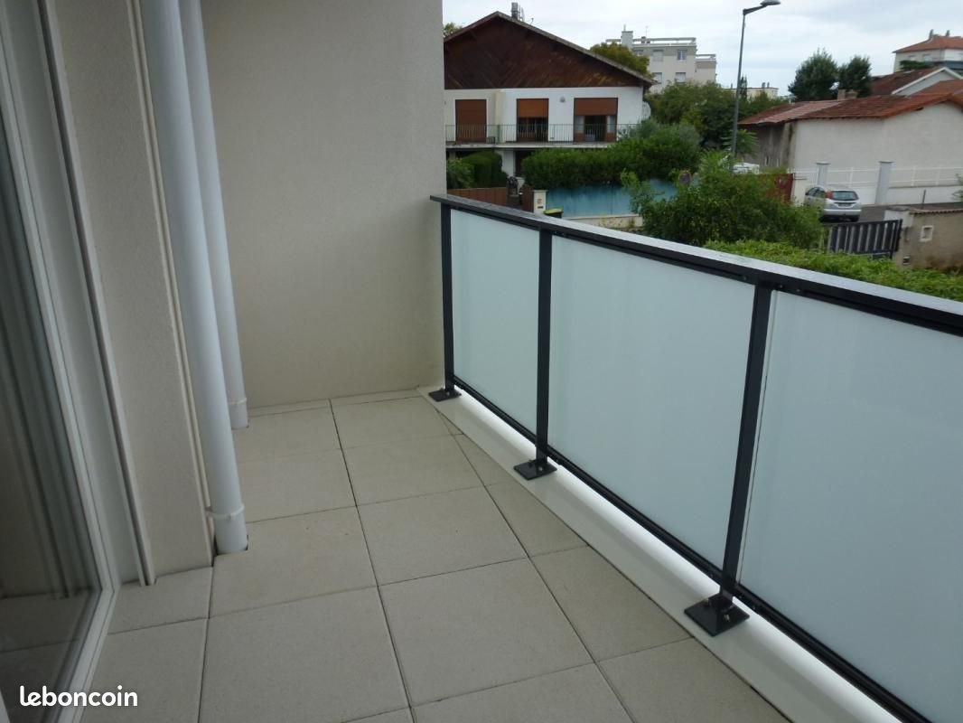 Appartement à louer, 37m², Saint-Priest