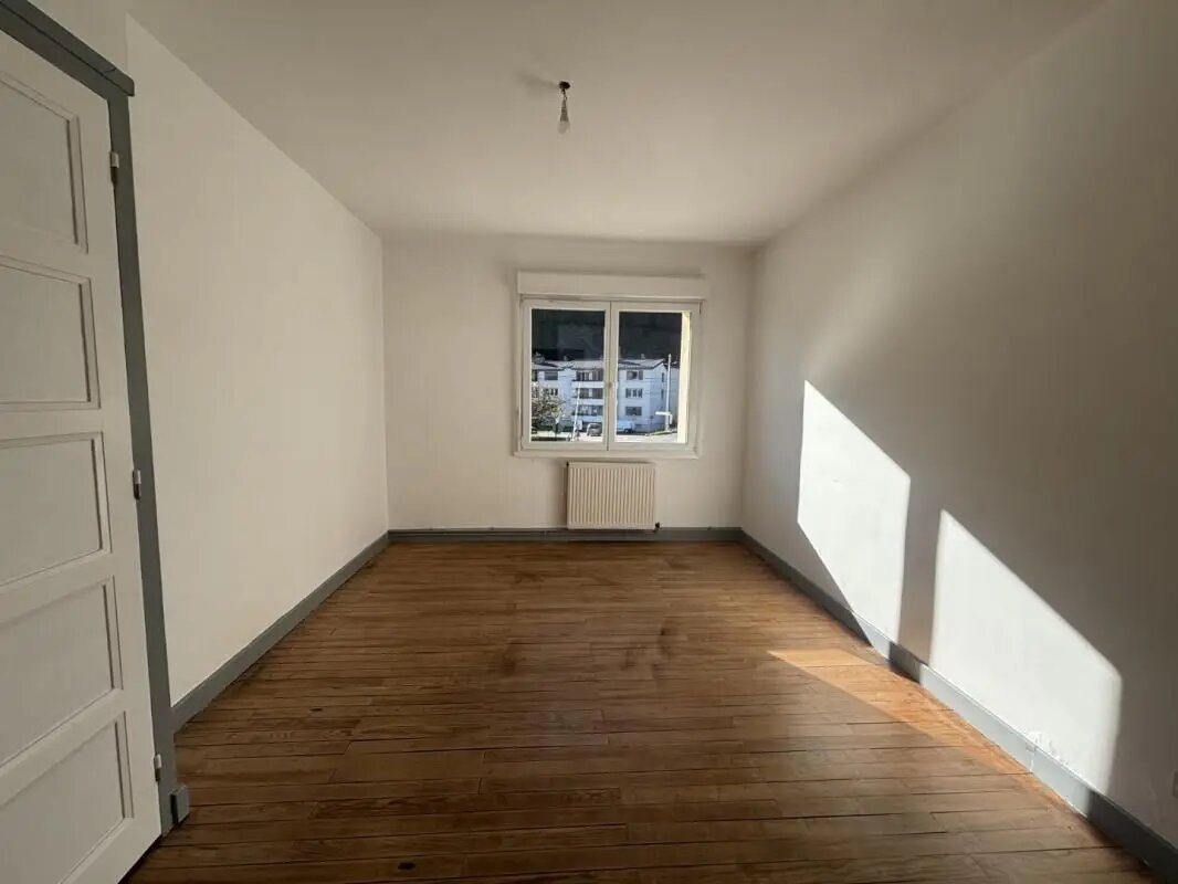 Appartement à louer, 81m², Susville