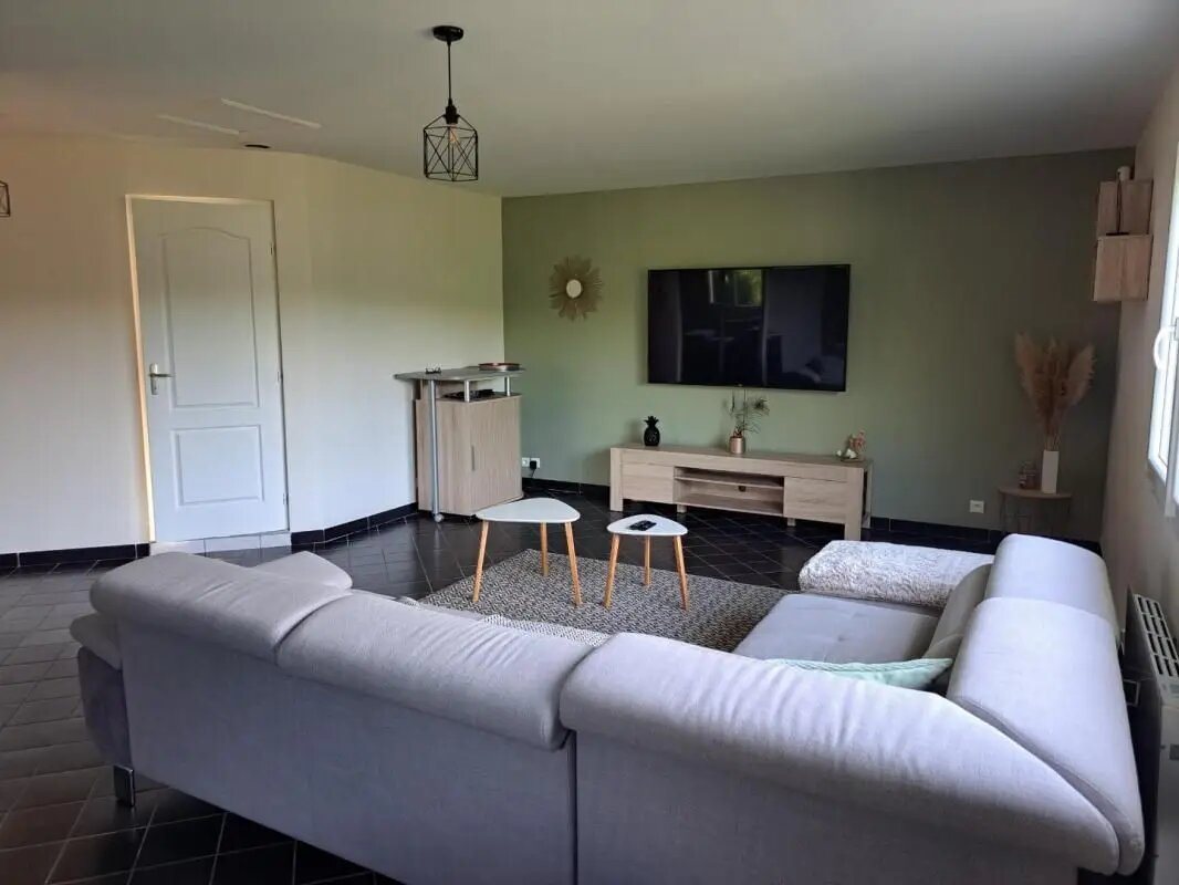 Maison à louer, 145m², Assieu