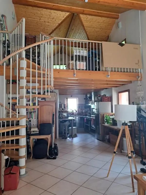 Appartement à louer, 67m², La Buisse