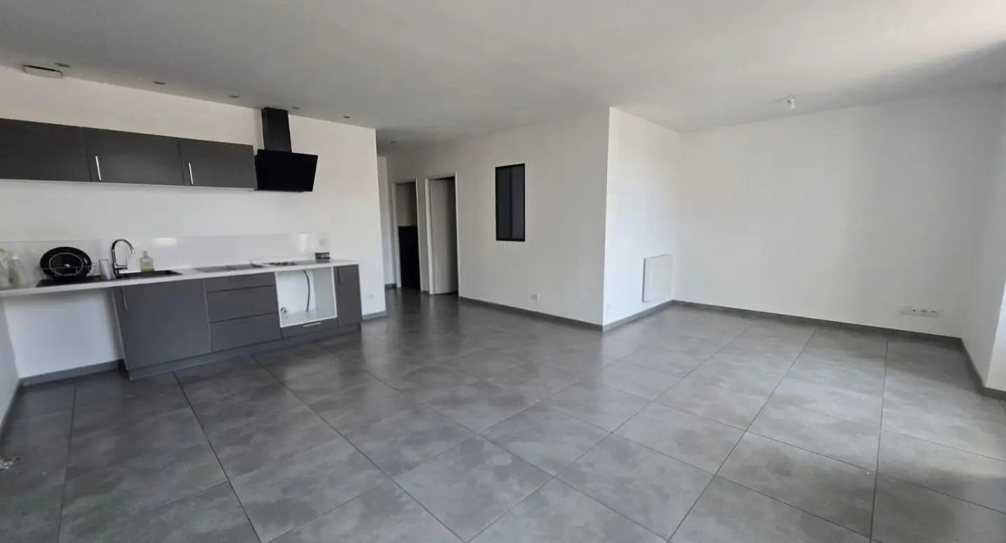 Appartement à louer, 80m², Beaurepaire
