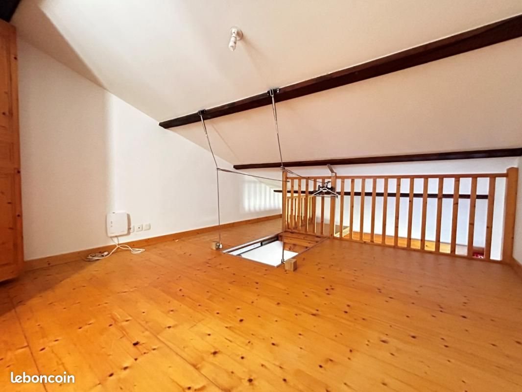 Maison à louer, 57m², Beauchastel
