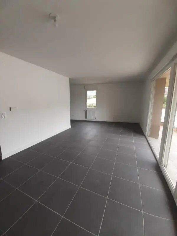 Appartement à louer, 66m², Coublevie