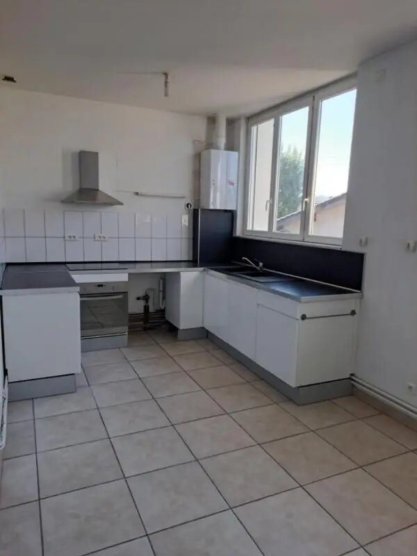 Appartement à louer, 62m², Roussillon