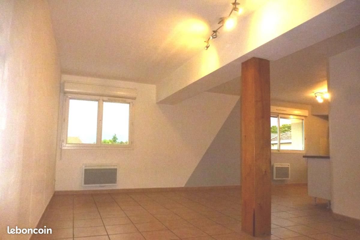Appartement à louer, 85m², Saint-André-le-Gaz