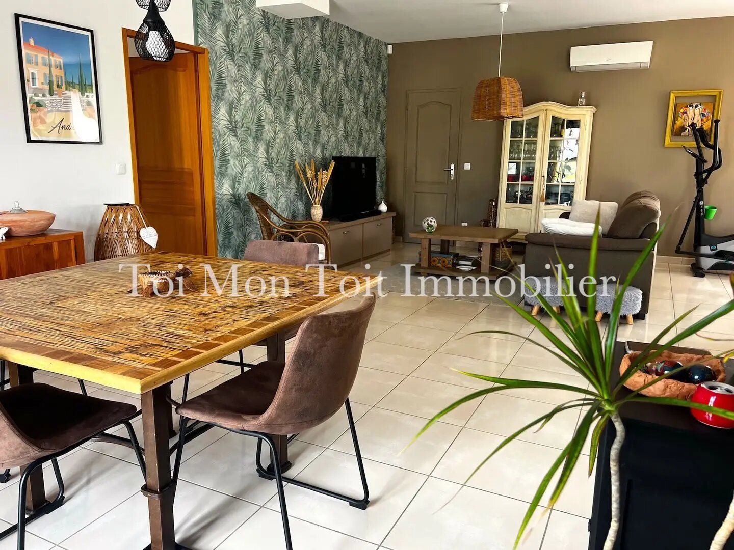 Maison à vendre, 103m², Vic-le-Fesq