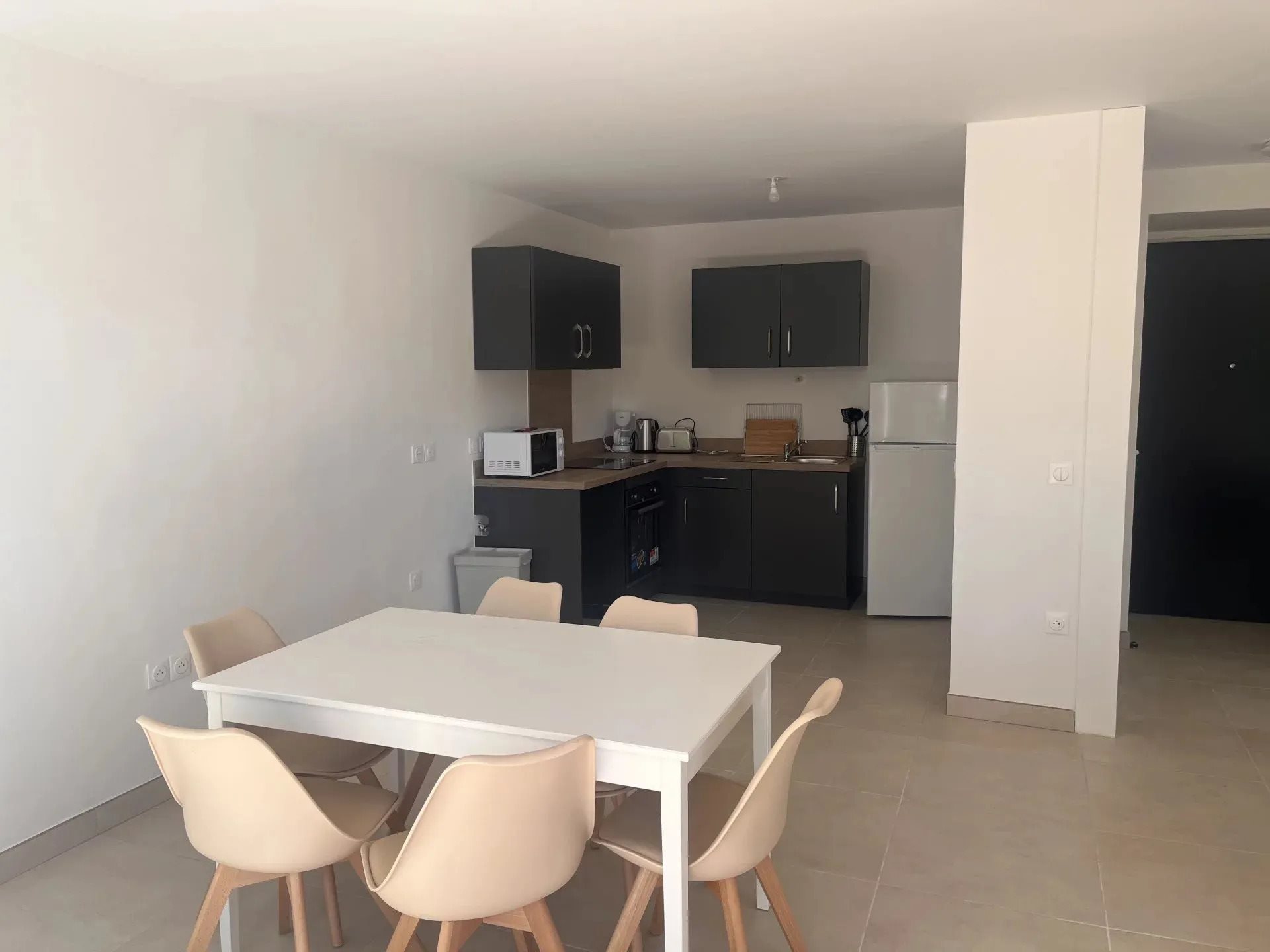 Maison à louer, 89m², Uzès