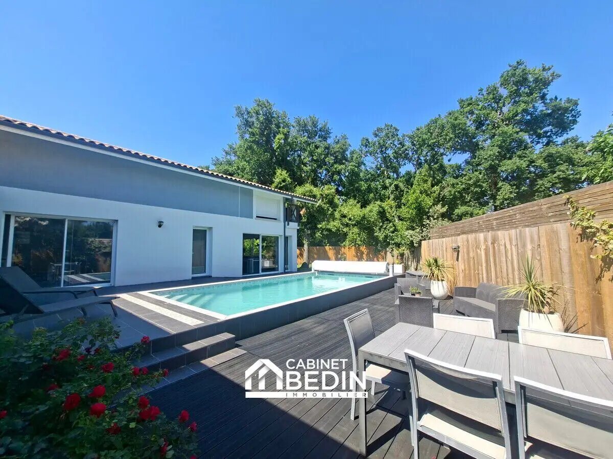 Maison à vendre, 265m², Arès