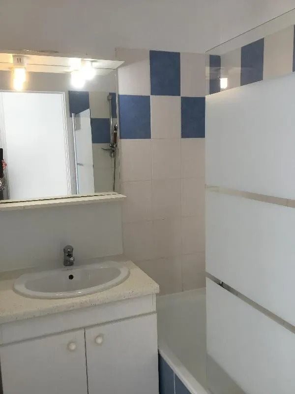 Appartement à louer, 34m², Saint-Quentin-de-Baron