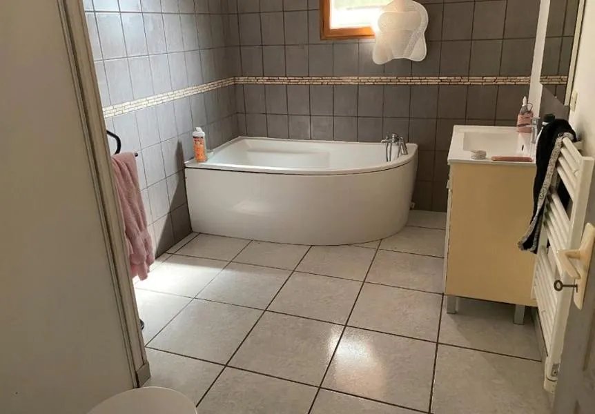 Maison à louer, 74m², Hostens