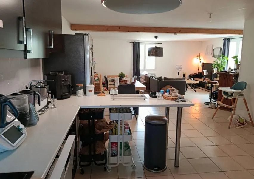 Maison à louer, 92m², Targon