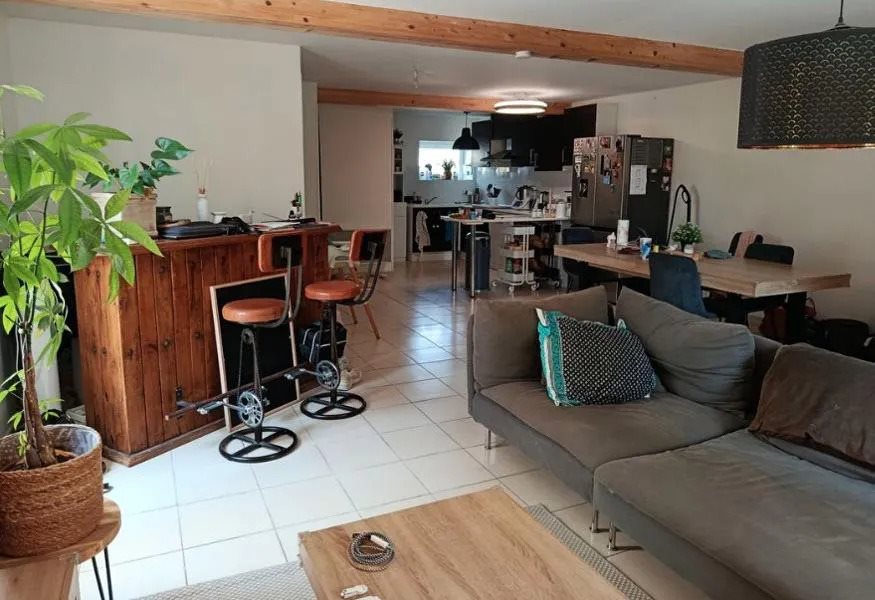 Maison à louer, 92m², Targon
