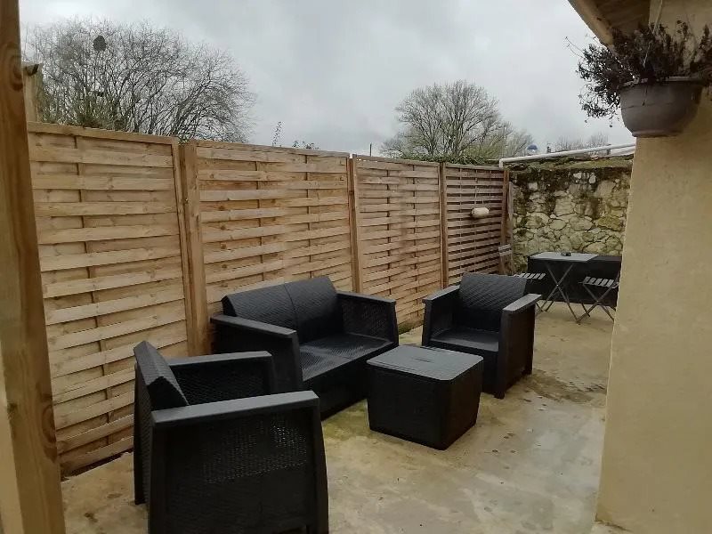 Appartement à louer, 1m², Saint-Caprais-de-Bordeaux