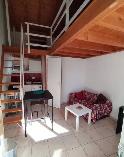 Appartement à louer, 2m², Mérignac