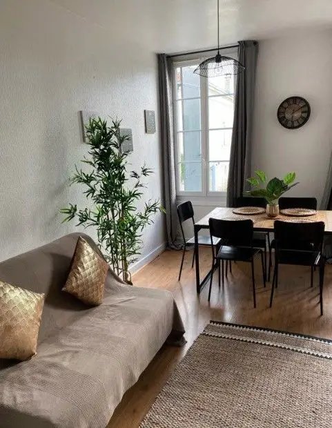 Maison à louer, 3m², Guîtres