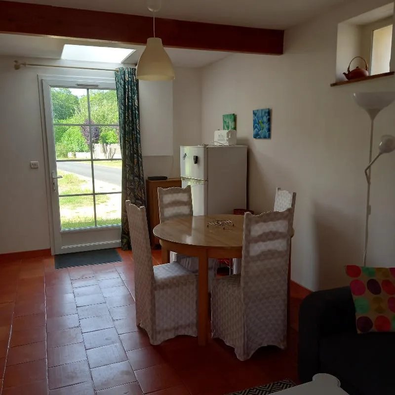 Maison à louer, 63m², Léogeats