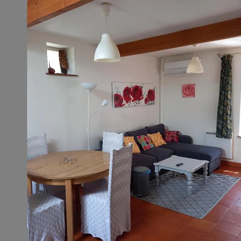 Maison à louer, 63m², Léogeats