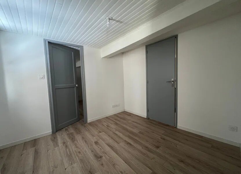 Appartement à louer, 37m², Sommières
