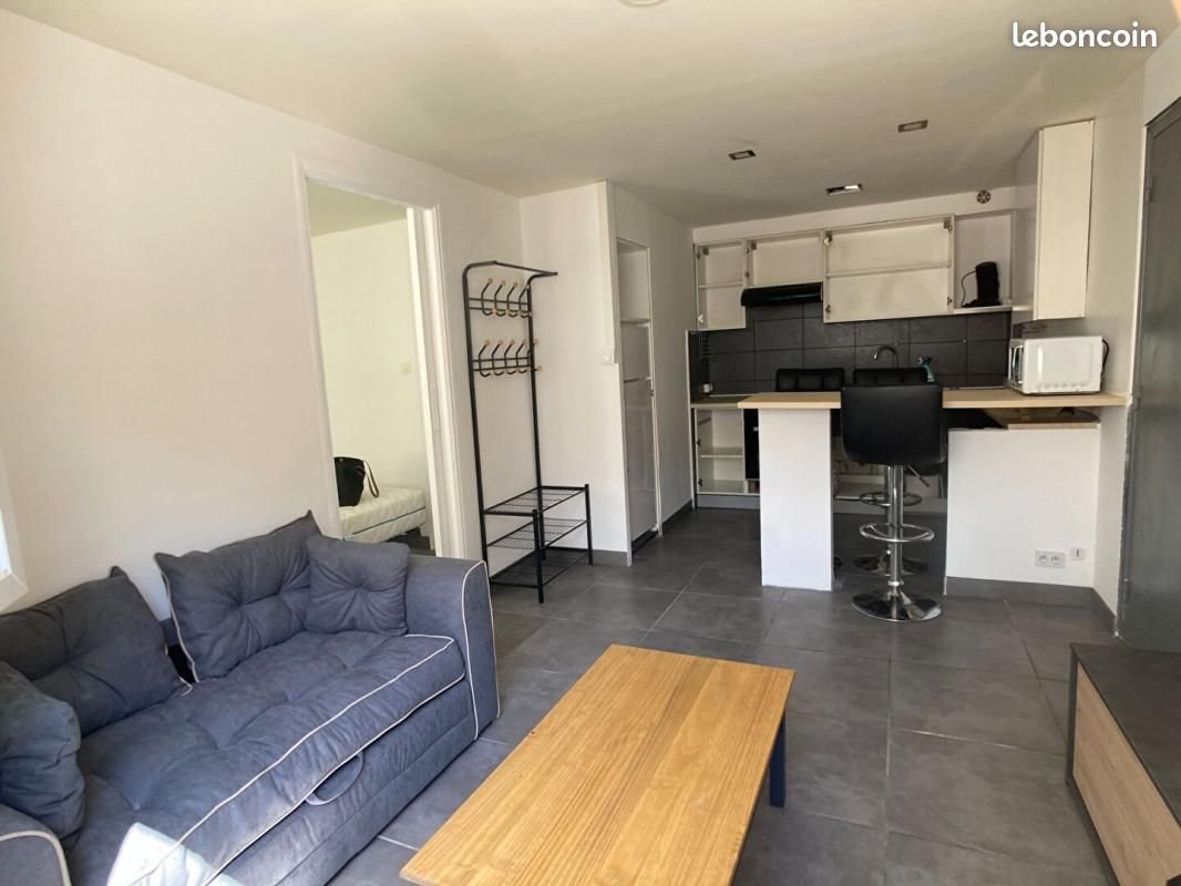 Appartement à louer, 29m², Nîmes