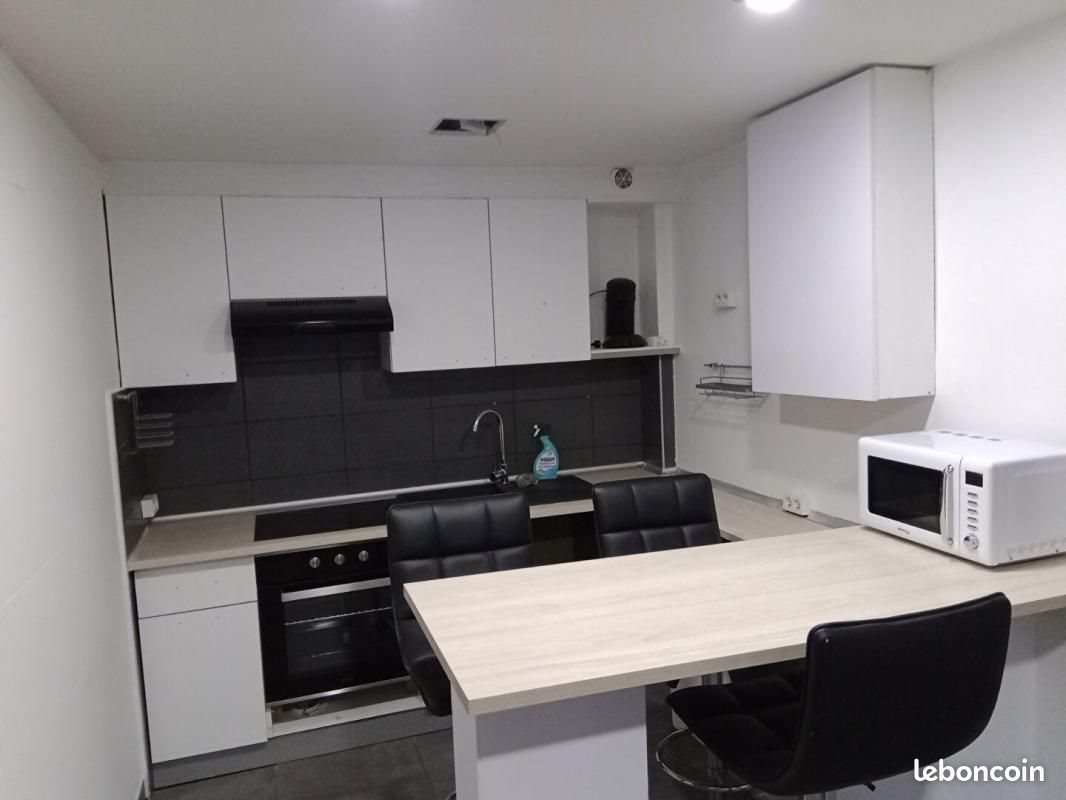 Appartement à louer, 29m², Nîmes