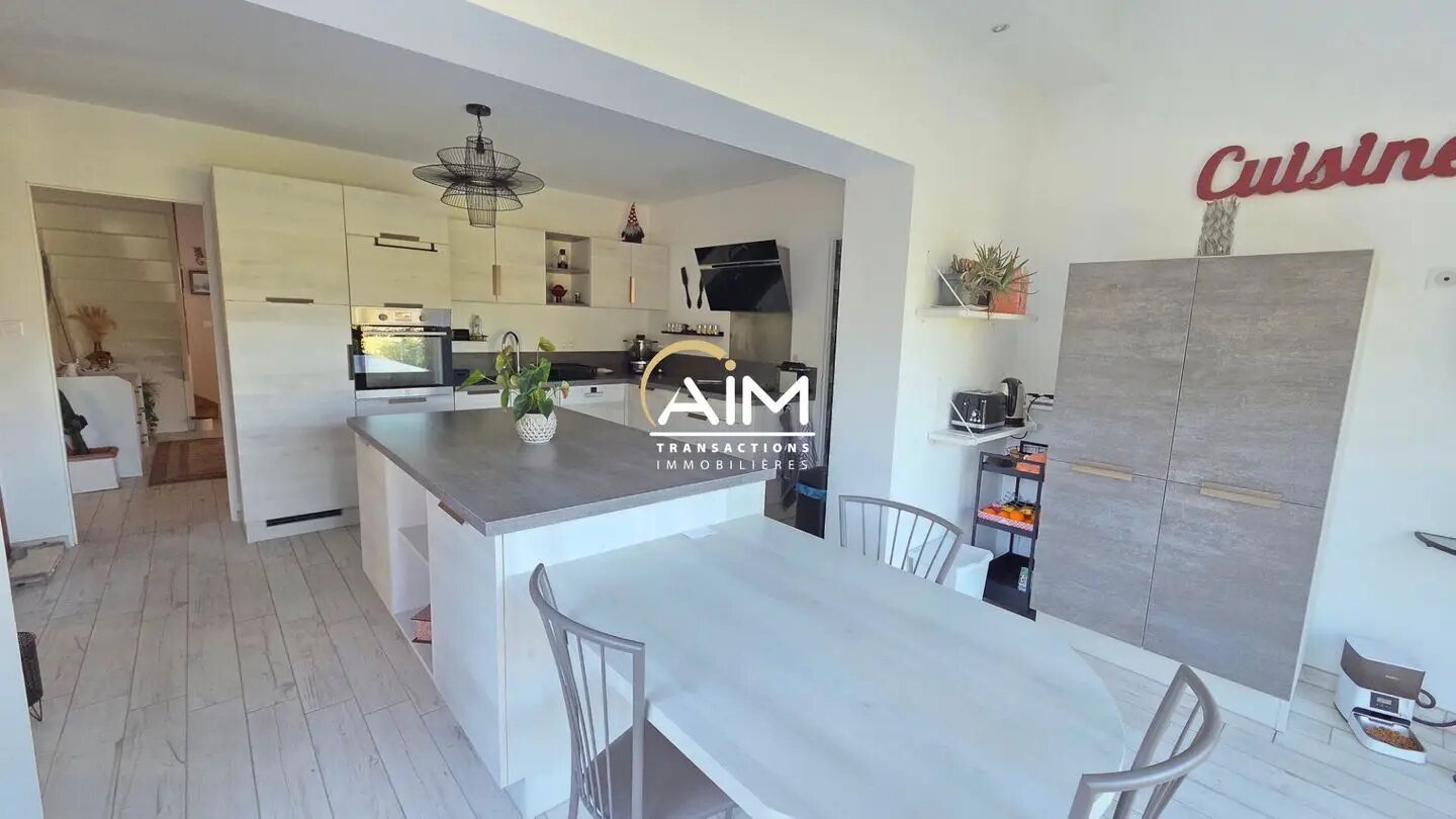 Maison à vendre, 202m², Azay-sur-Cher
